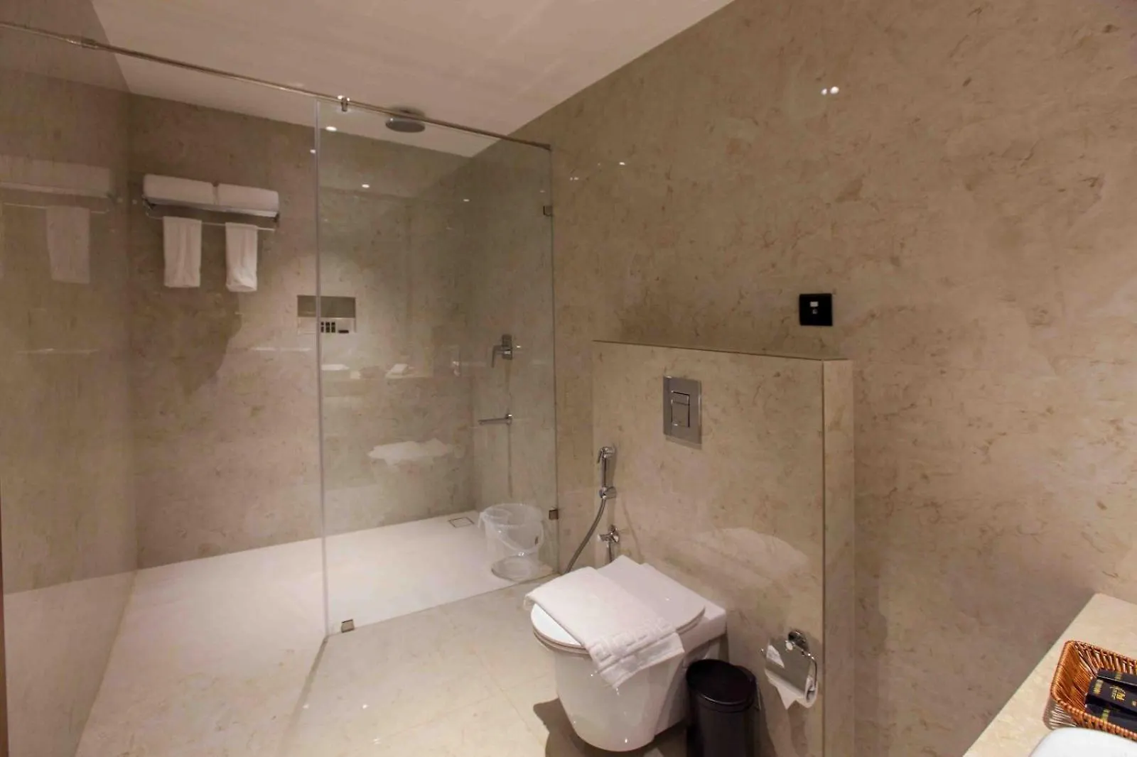 ***  Park Residency Ayarkunnam Hotel Pullappalli India