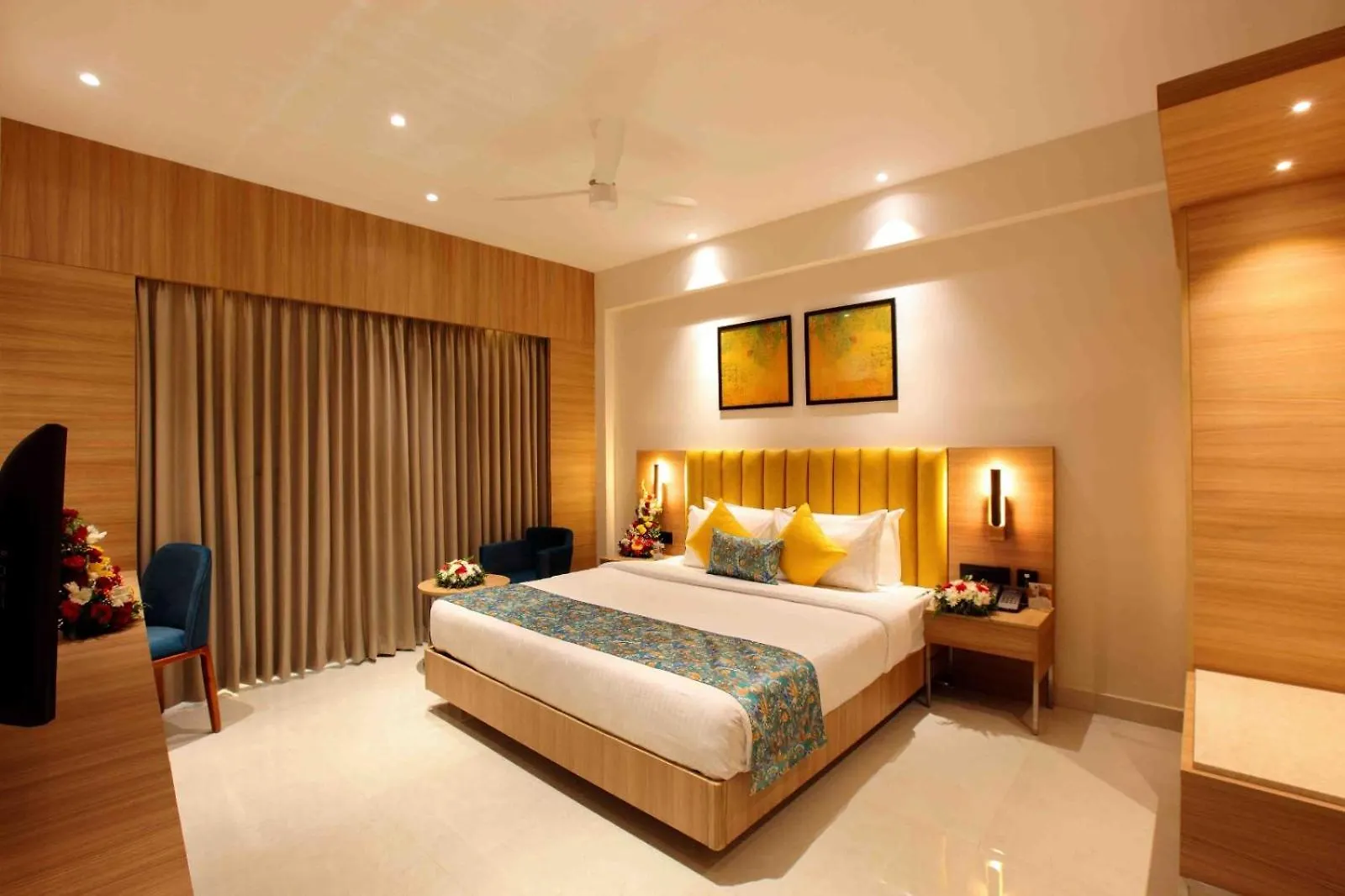 Park Residency Ayarkunnam Hotel Pullappalli