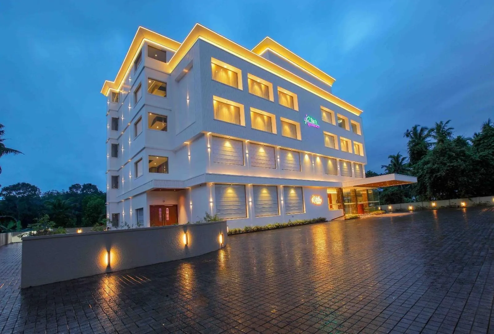 Park Residency Ayarkunnam Hotel Pullappalli